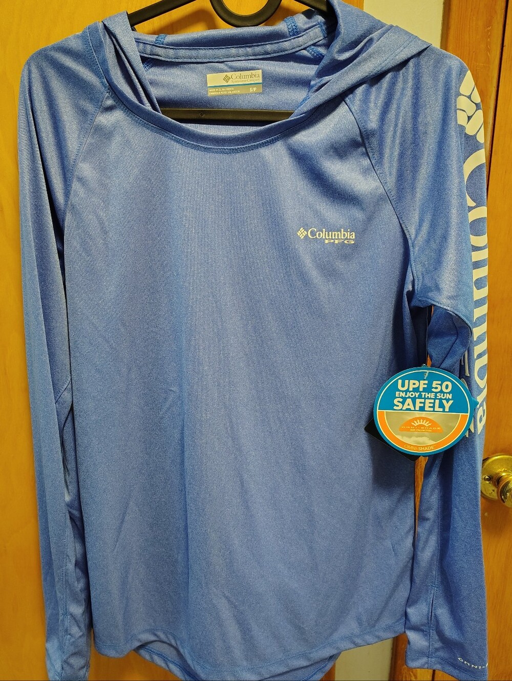 Columbia blue long sleeve hooded UPF 50 sun shirt